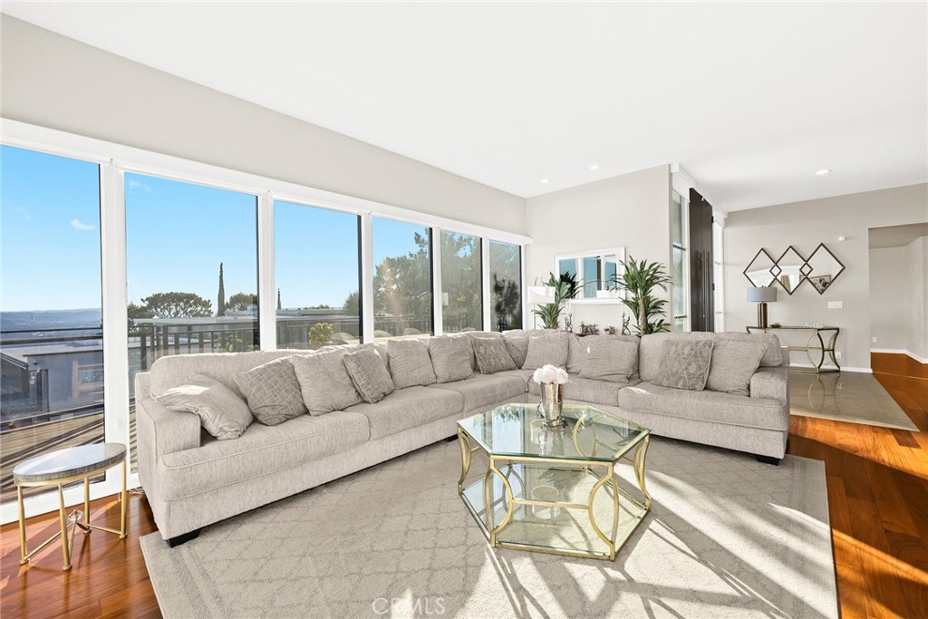 1840 Deermont Road Glendale, CA 91207 - Photo 18 of 70