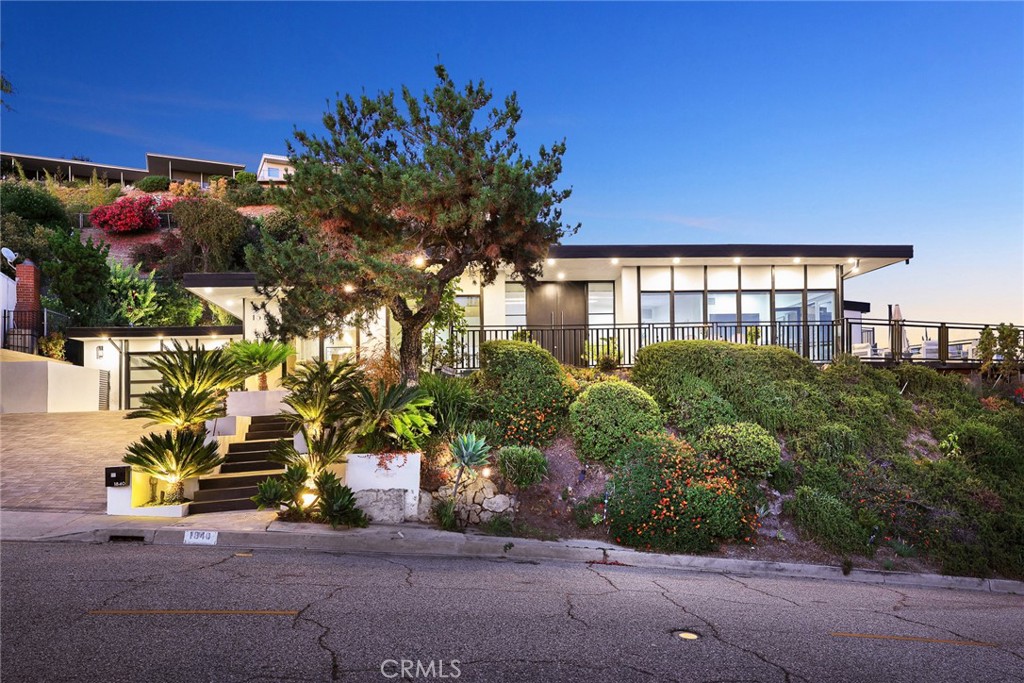 1840 Deermont Road Glendale, CA 91207 - Photo 3 of 70