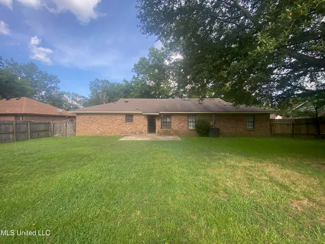 $1,700 | 206 Casa Urbano Drive, Clinton, MS 39056