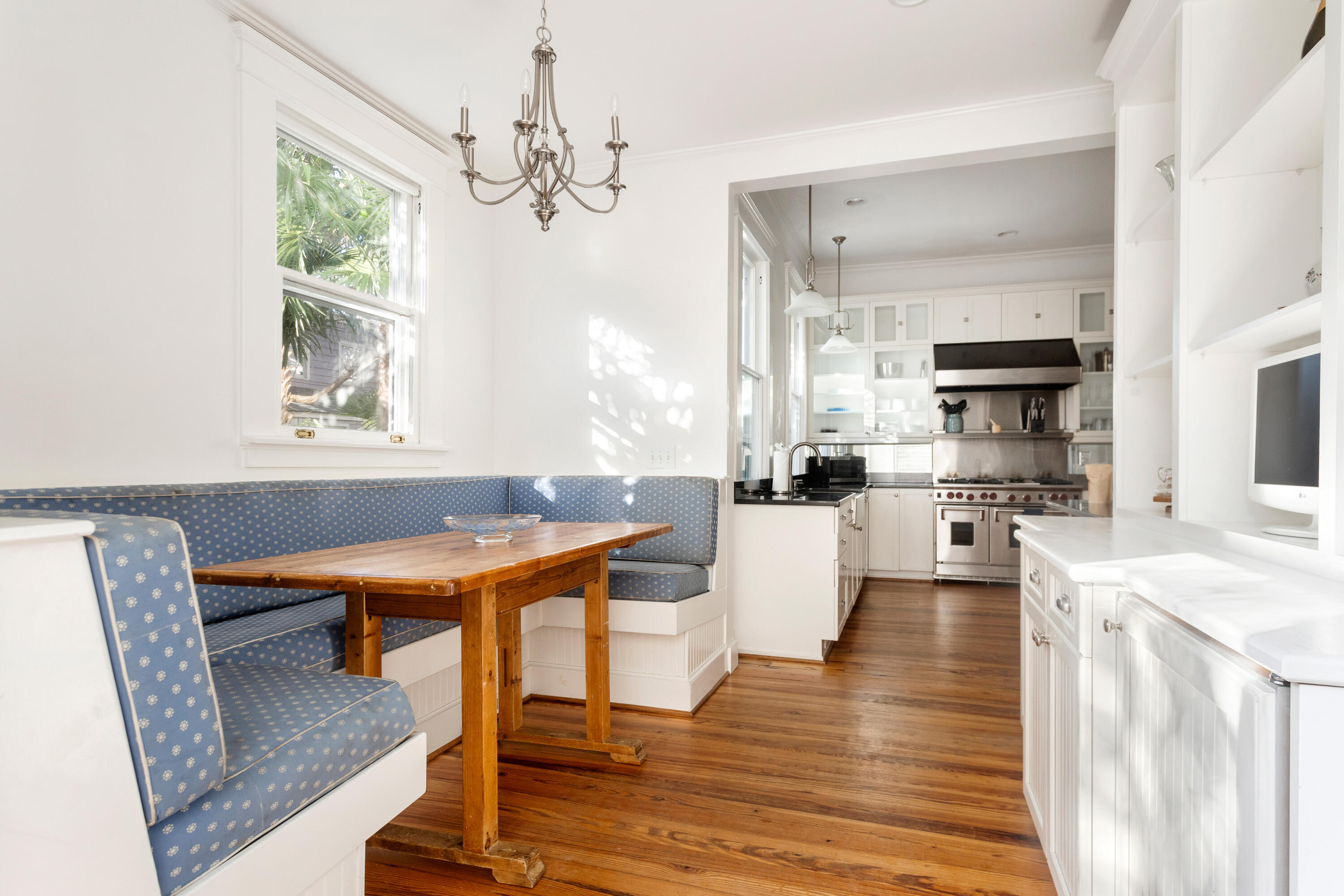 9 Colonial Street Charleston, SC 29401 - Photo 17 of 54 9 Colonial