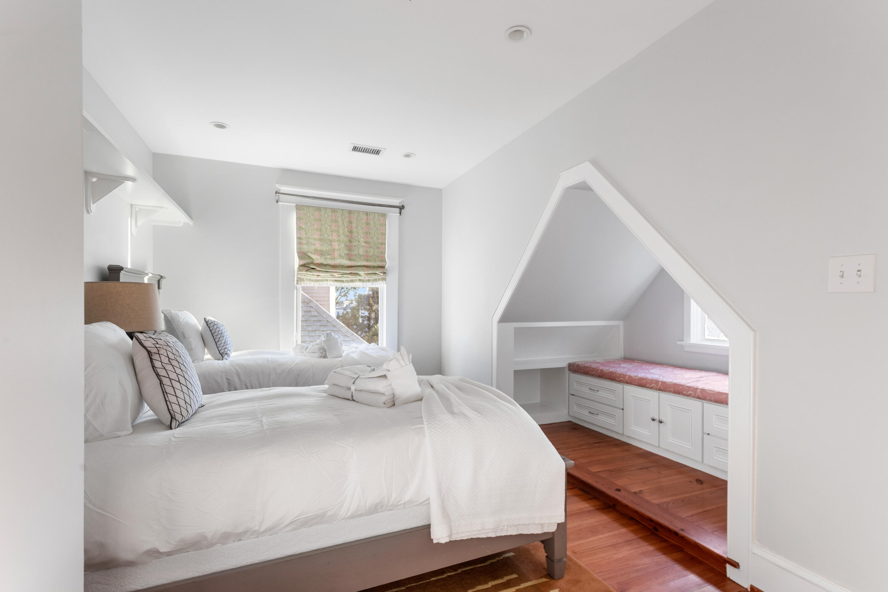 9 Colonial Street Charleston, SC 29401 - Photo 45 of 54 9 Colonial