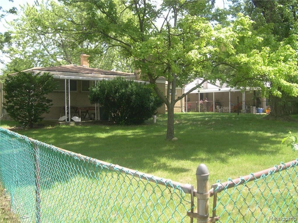 3726 Fox Street Inkster, MI 48141 - Photo 2 of 19 HUGE BACK YARD