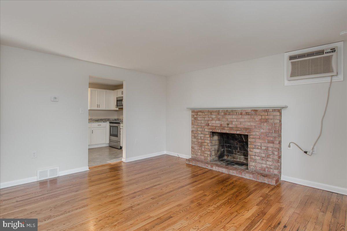 2553 Falling Spring Road Chambersburg, PA 17202 - Photo 11 of 29 Living Room