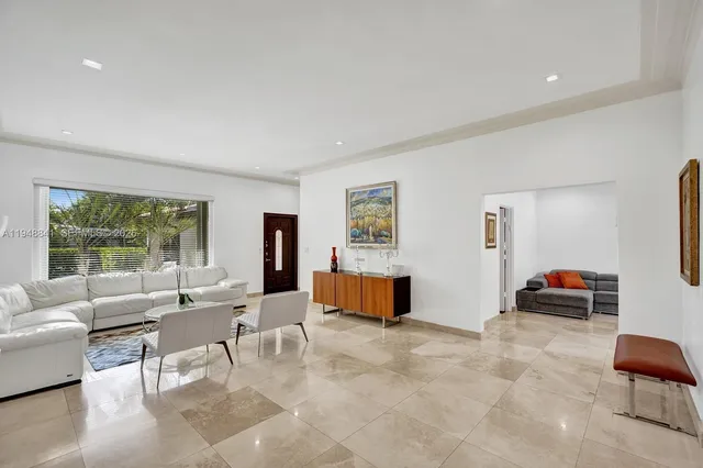 $15,000 | 3757 Prairie Avenue, Miami Beach, FL 33140