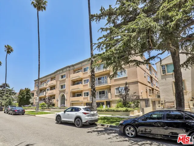 $3,400 | 937 12th Street, Unit 308, Santa Monica, CA 90403