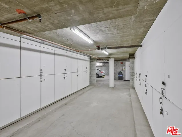 $3,400 | 937 12th Street, Unit 308, Santa Monica, CA 90403