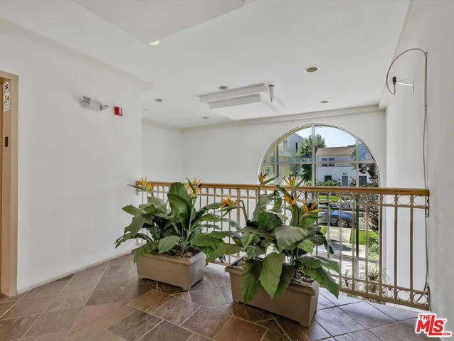 $3,400 | 937 12th Street, Unit 308, Santa Monica, CA 90403