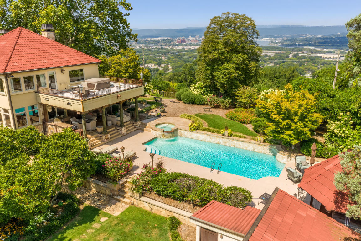 330 North Crest Road Chattanooga, TN 37404 - Photo 71 of 73 20190818154455395083000000-o