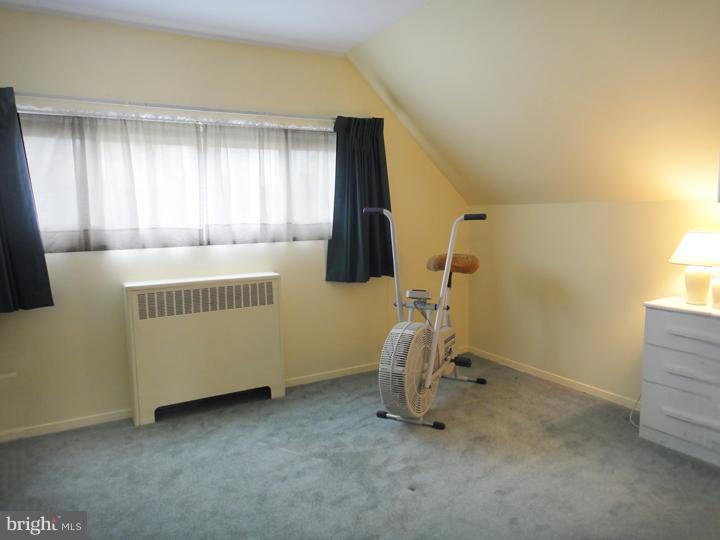 22 Quakeroak Road Levittown, PA 19057 - Photo 8 of 16 Bedroom 4