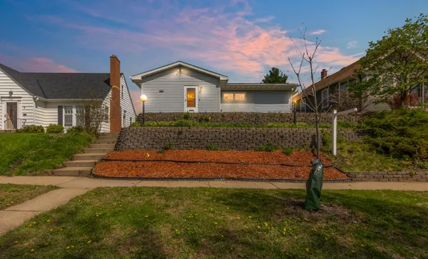 $420,000 | 1155 West James Avenue, St. Paul, MN 55105