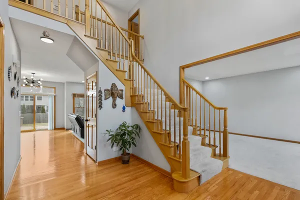 $4,000 | 2052 Gardner Circle East, Aurora, IL 60503