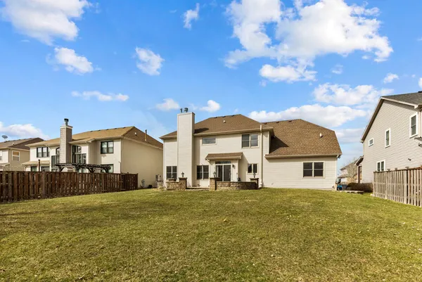 $4,000 | 2052 Gardner Circle East, Aurora, IL 60503