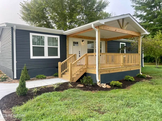 $339,900 | 1320 West Beaver Creek Drive, Powell, TN 37849