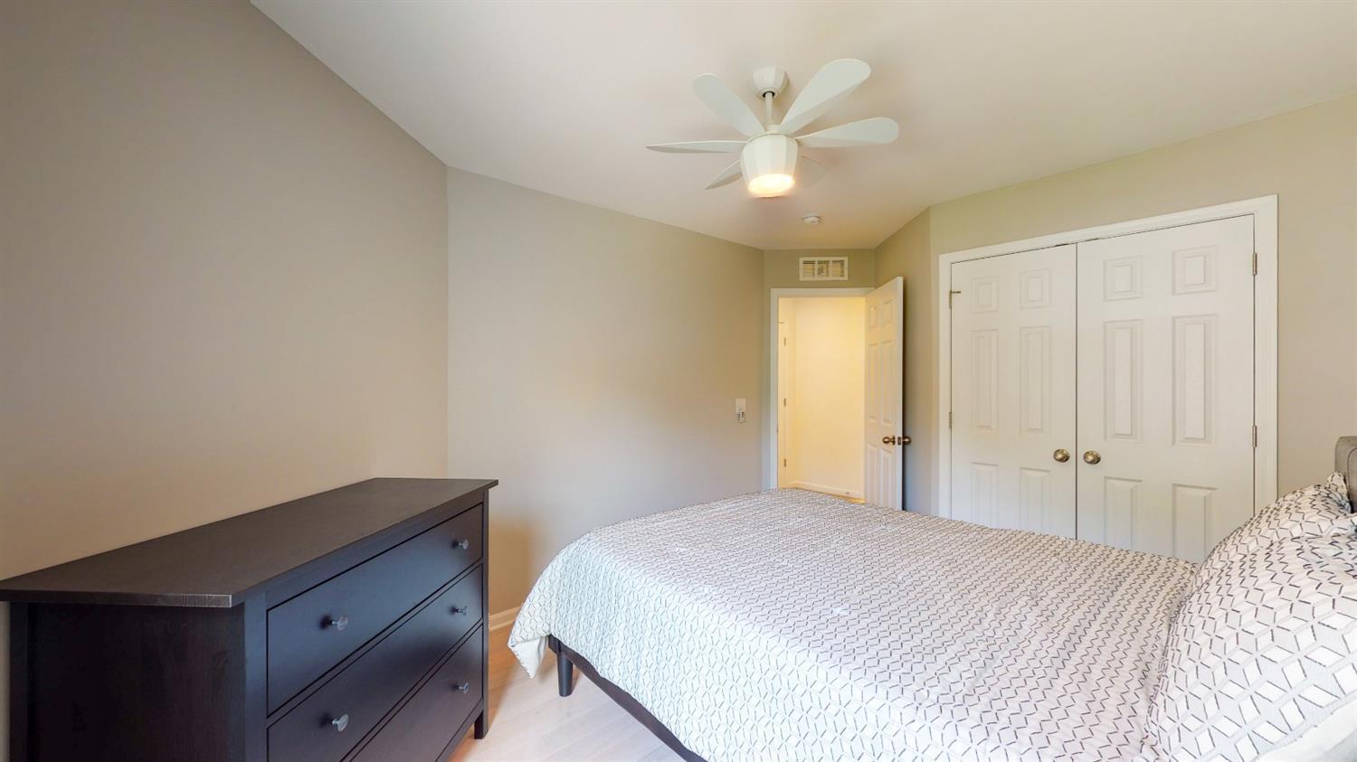 3653 Brotherton Road Cincinnati, OH 45209 - Photo 28 of 39