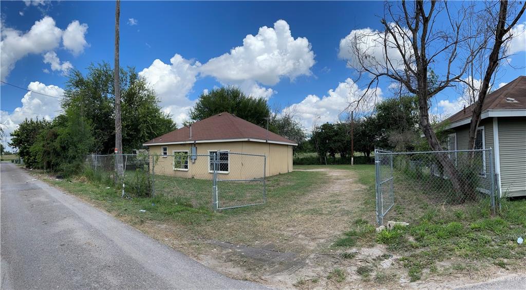 113-R Cummings Avenue, Unit R Mission, TX 78572 - Photo 1 of 1 View of home's exterior
