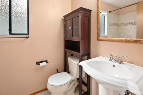 $945,000 | 10113 Northeast 144th Court, Kirkland, WA 98034