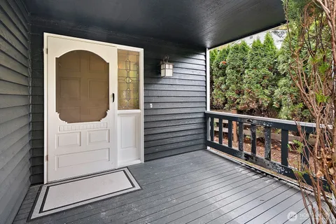 $945,000 | 10113 Northeast 144th Court, Kirkland, WA 98034