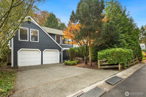 $945,000 | 10113 Northeast 144th Court, Kirkland, WA 98034
