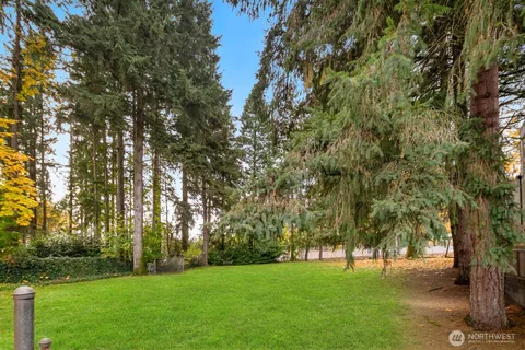$945,000 | 10113 Northeast 144th Court, Kirkland, WA 98034
