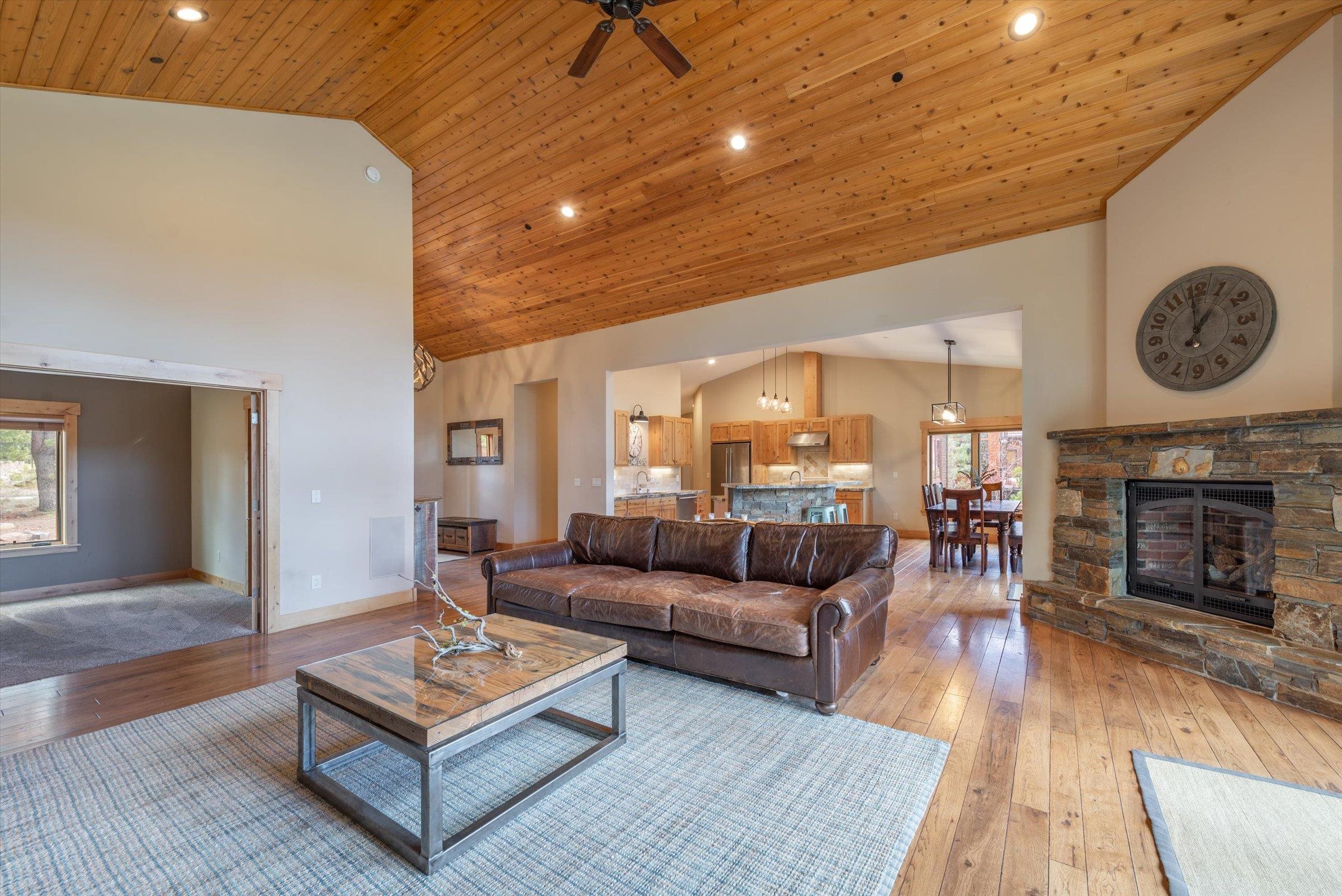 11647 Henness Road Truckee, CA 96161 - Photo 4 of 21 Gallery Image 4