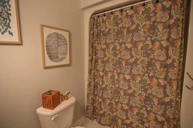 a view of a room with an empty room