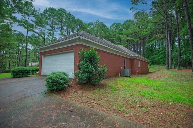 $355,000 | 60 Roseanne Loop, Hamilton, GA 31811