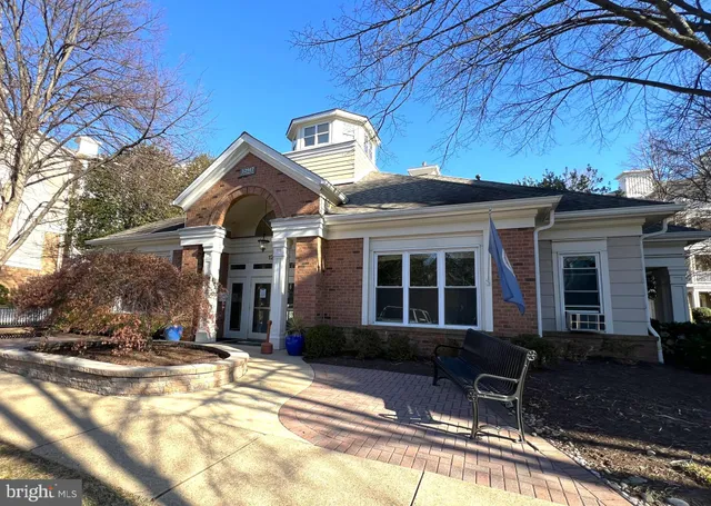 $1,900 | 12919 Alton Square, Unit 112, Herndon, VA 20170