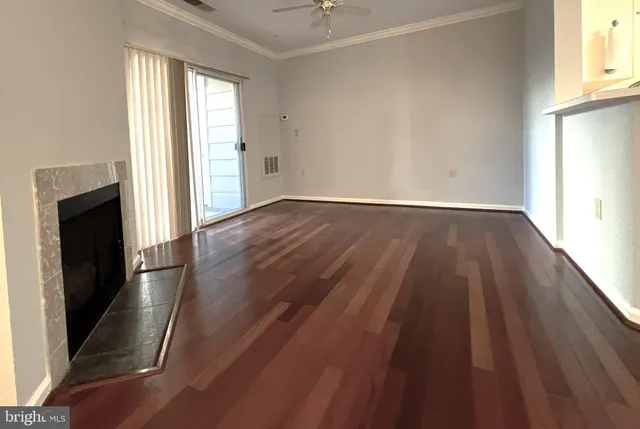 $1,900 | 12919 Alton Square, Unit 112, Herndon, VA 20170