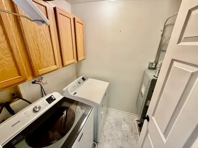 $269,900 | 303 Springbrook Trail South, Oswego, IL 60543