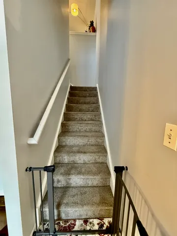 $269,900 | 303 Springbrook Trail South, Oswego, IL 60543