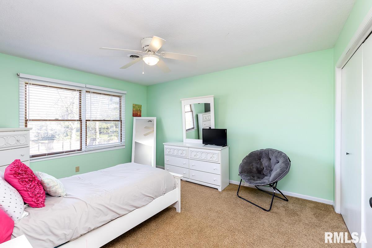 2298 Wynnewood Road Bettendorf, IA 52722 - Photo 19 of 24 Gallery Image 19