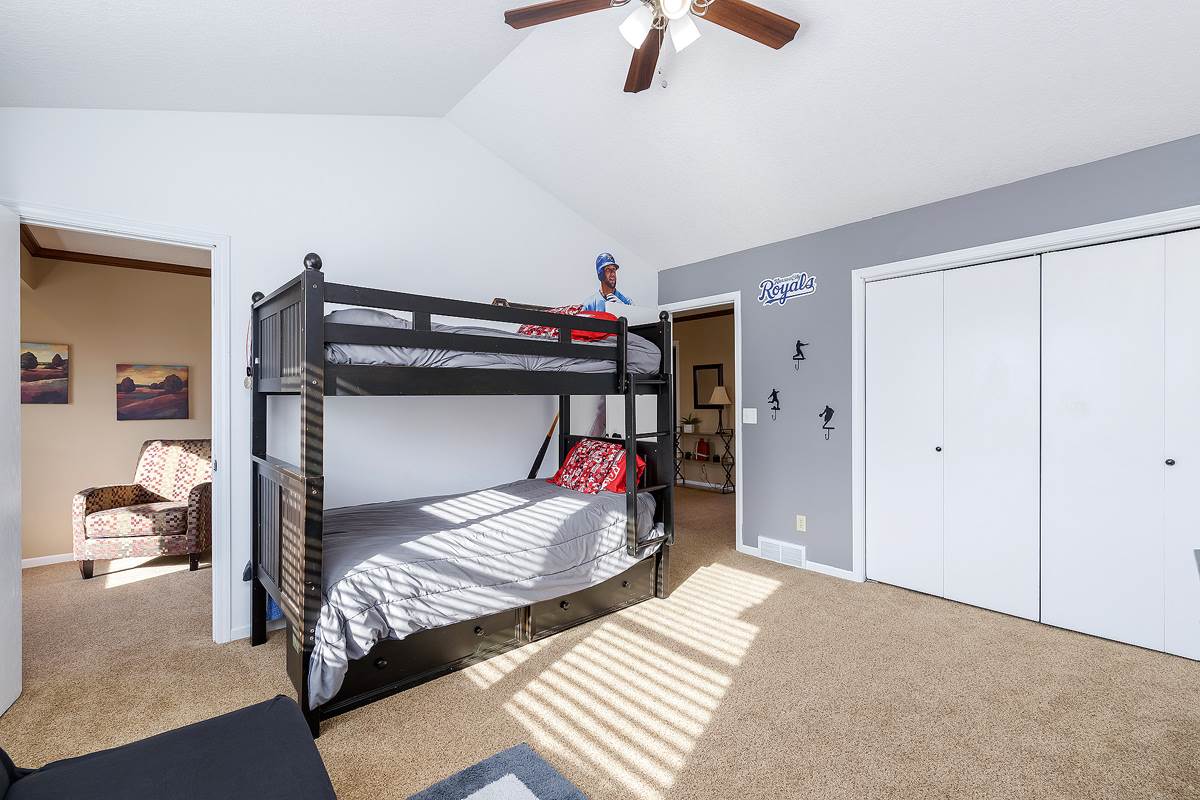2298 Wynnewood Road Bettendorf, IA 52722 - Photo 21 of 24 Gallery Image 21