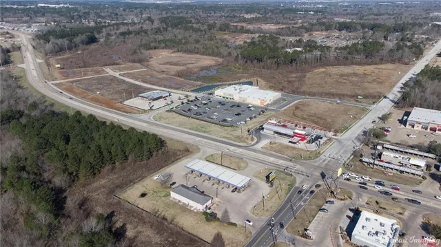 $17,859,600 | 0 West Bert Kouns Industrial Loop, Shreveport, LA 71106