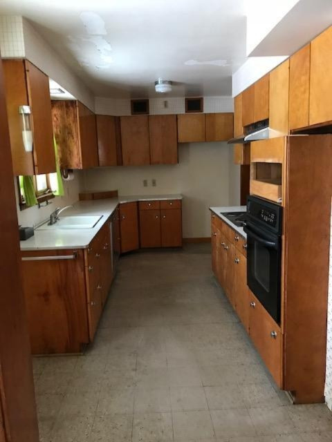 5642 North Sprinkle Road Kalamazoo, MI 49004 - Photo 5 of 25 bahrkitchen
