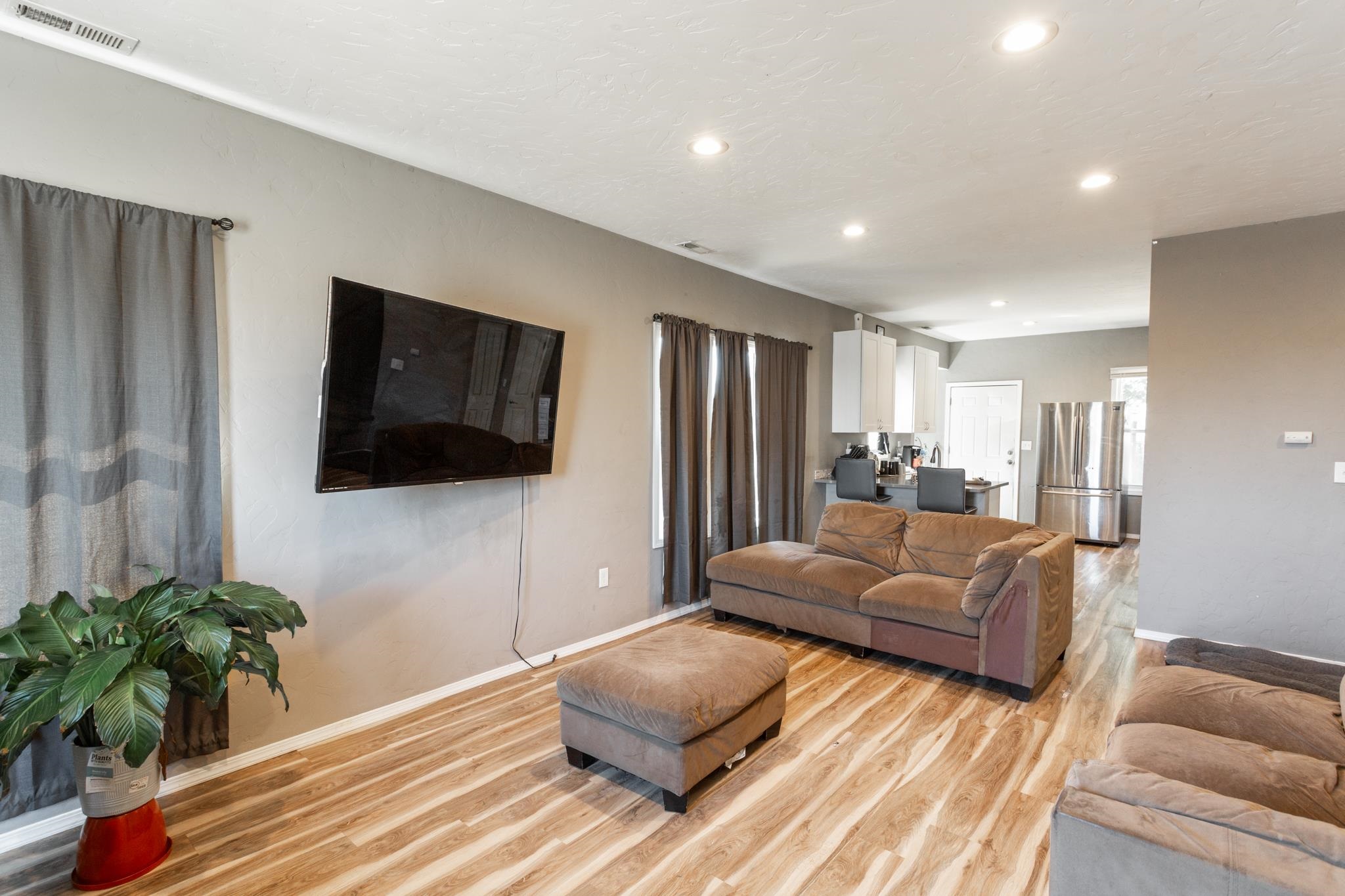 19 East Gordon Avenue Spokane, WA 99207 - Photo 3 of 21