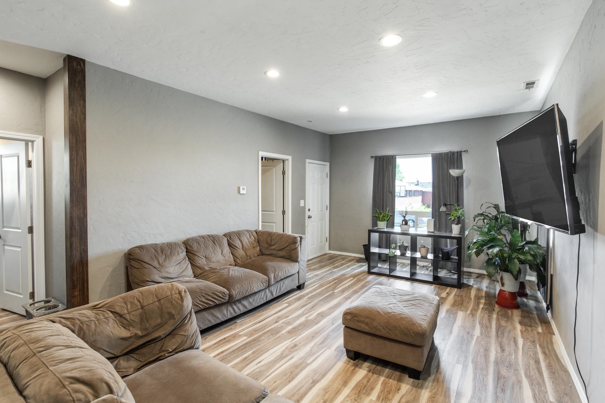 19 East Gordon Avenue Spokane, WA 99207 - Photo 6 of 21