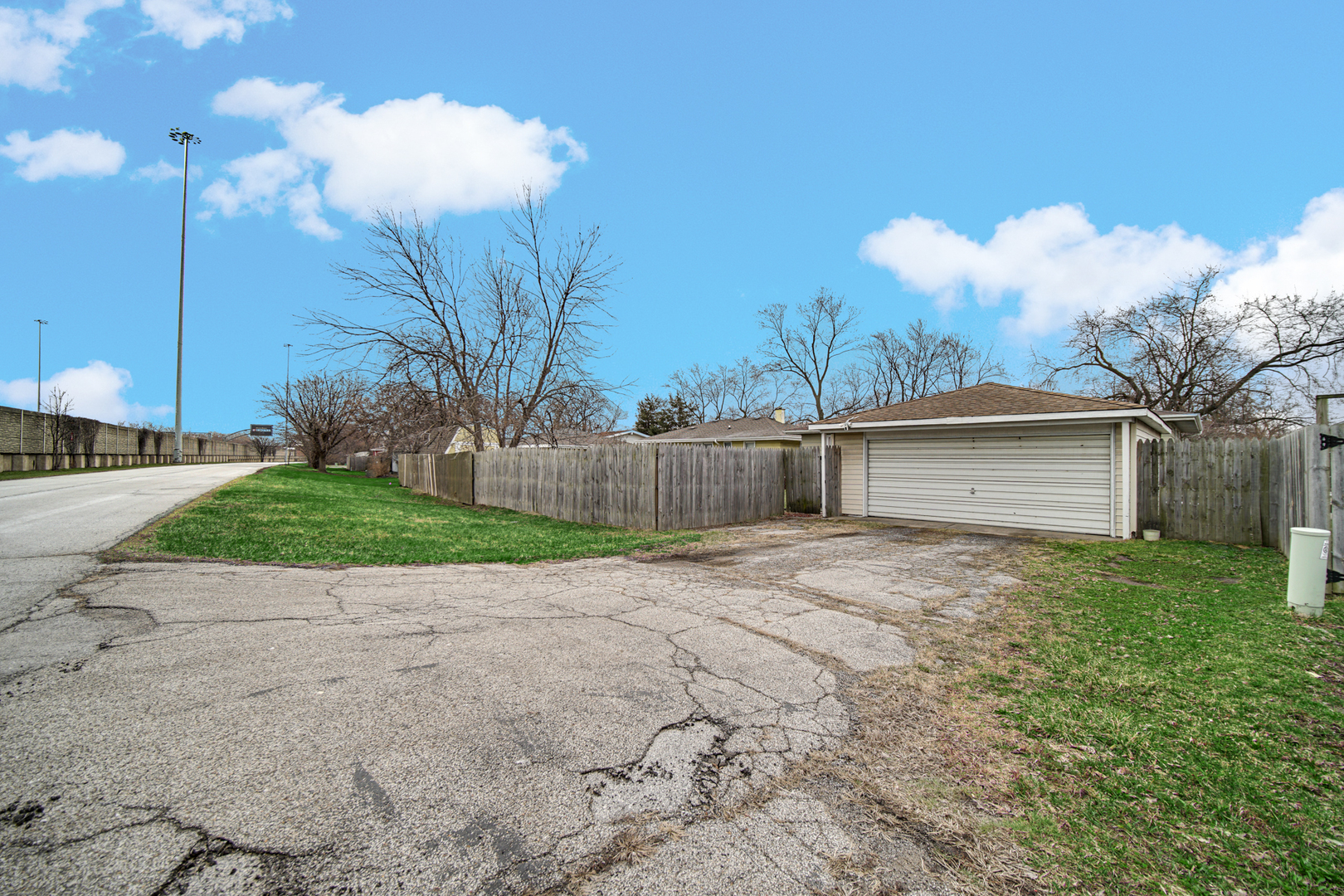 17509 Maple Avenue Lansing, IL 60438 - Photo 22 of 27