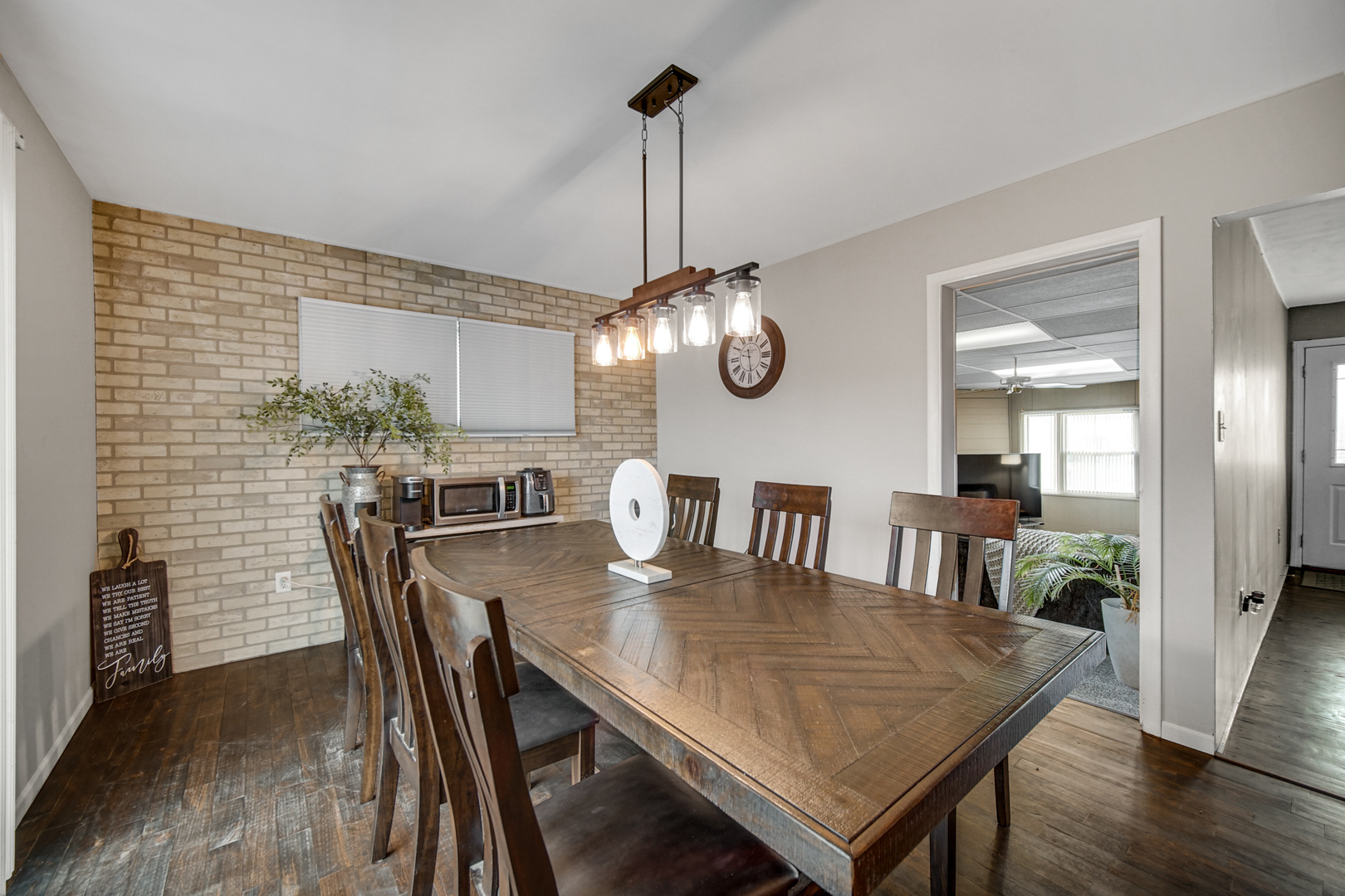 17509 Maple Avenue Lansing, IL 60438 - Photo 6 of 27 a view of a dining room with furniture and wooden floor