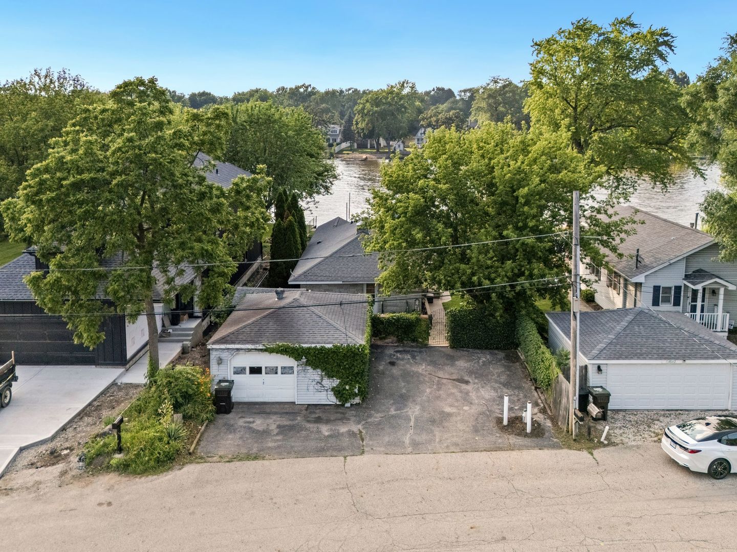 1515 North River Road McHenry, IL 60051 - Photo 17 of 27 an aerial view of a house