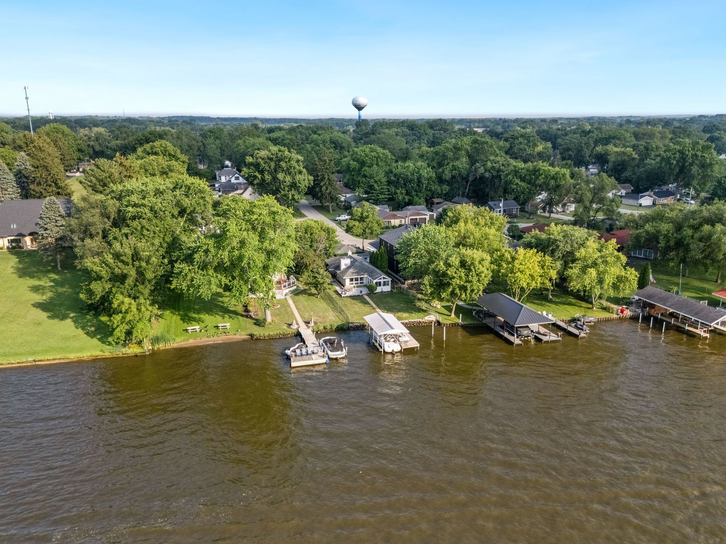 1515 North River Road McHenry, IL 60051 - Photo 25 of 27 a view of a lake with houses