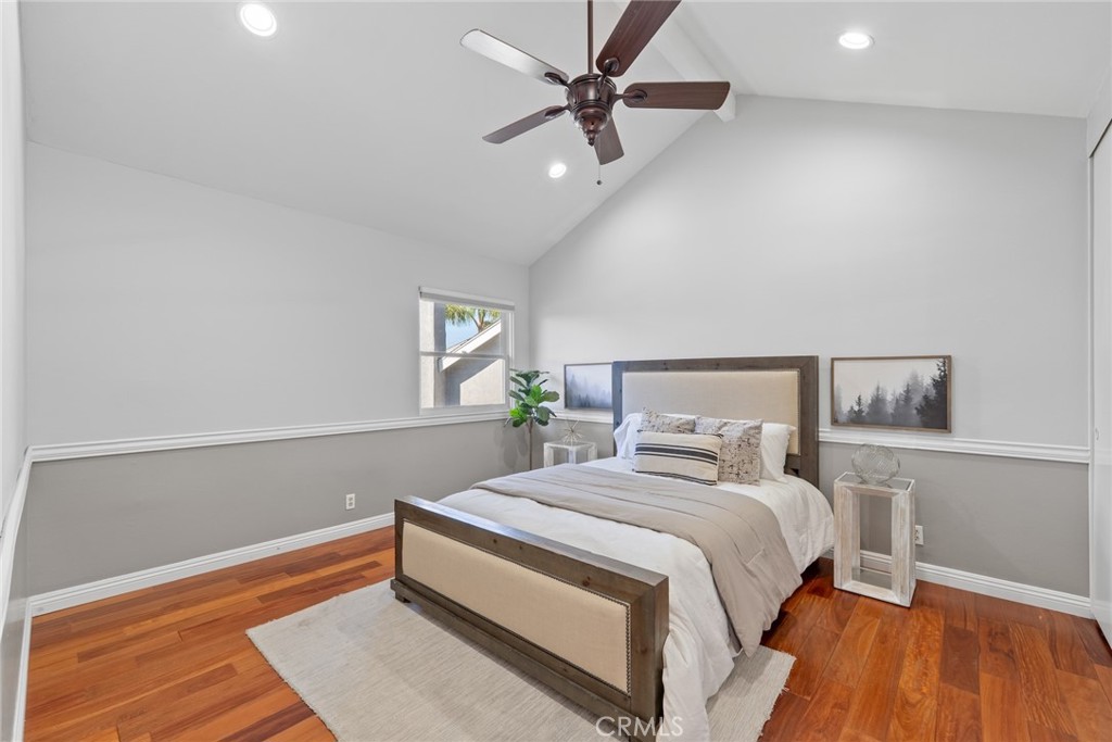 7 Boone Irvine, CA 92620 - Photo 27 of 38 a bedroom with a bed and a window