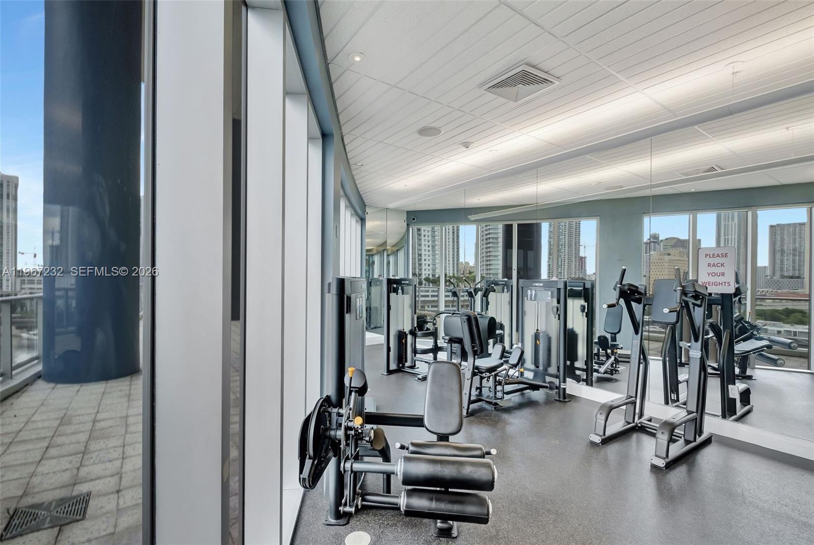 185 Southwest 7th Street, Unit 4410 Miami, FL 33130 - Photo 23 of 30