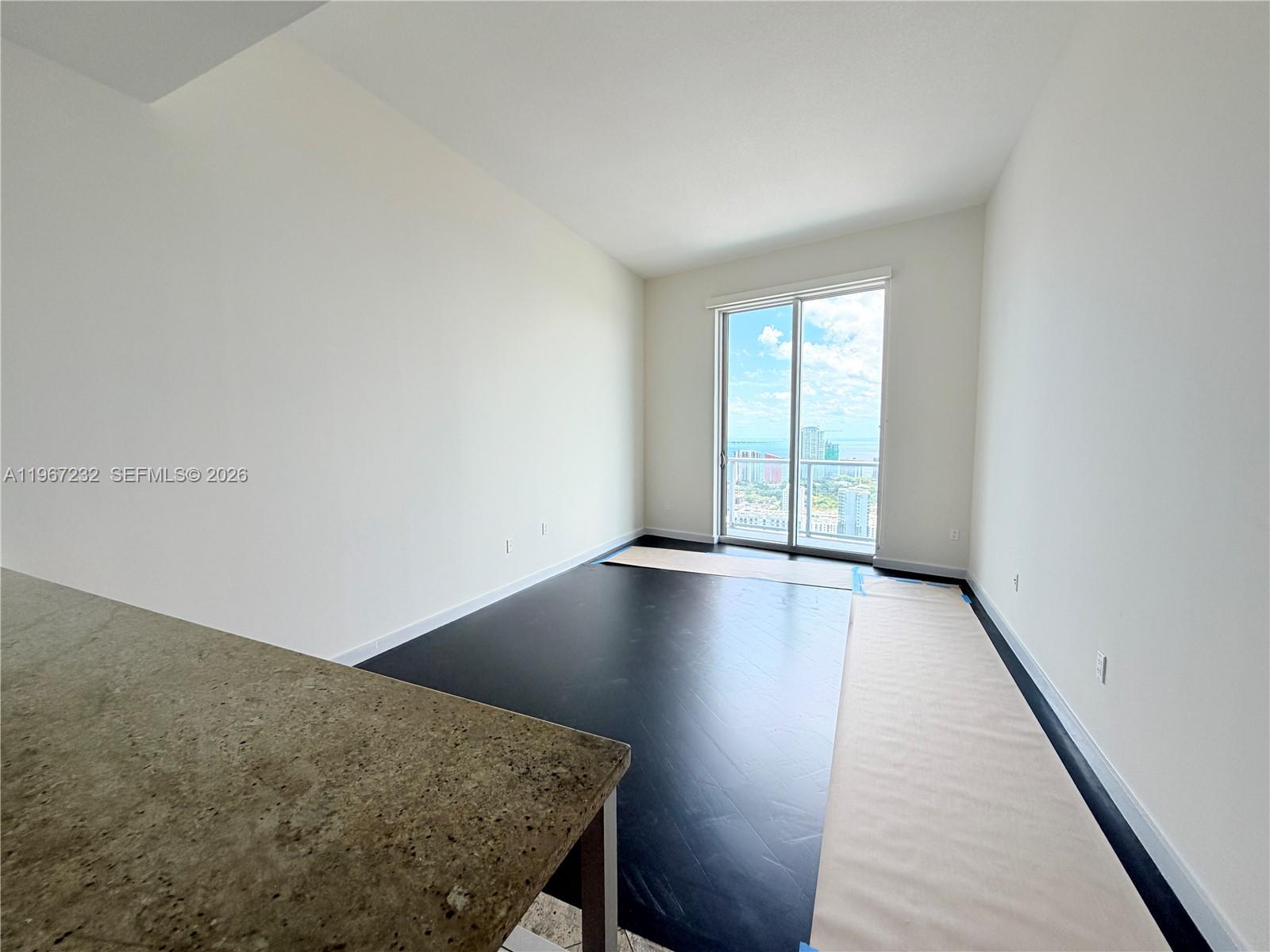 185 Southwest 7th Street, Unit 4410 Miami, FL 33130 - Photo 5 of 30