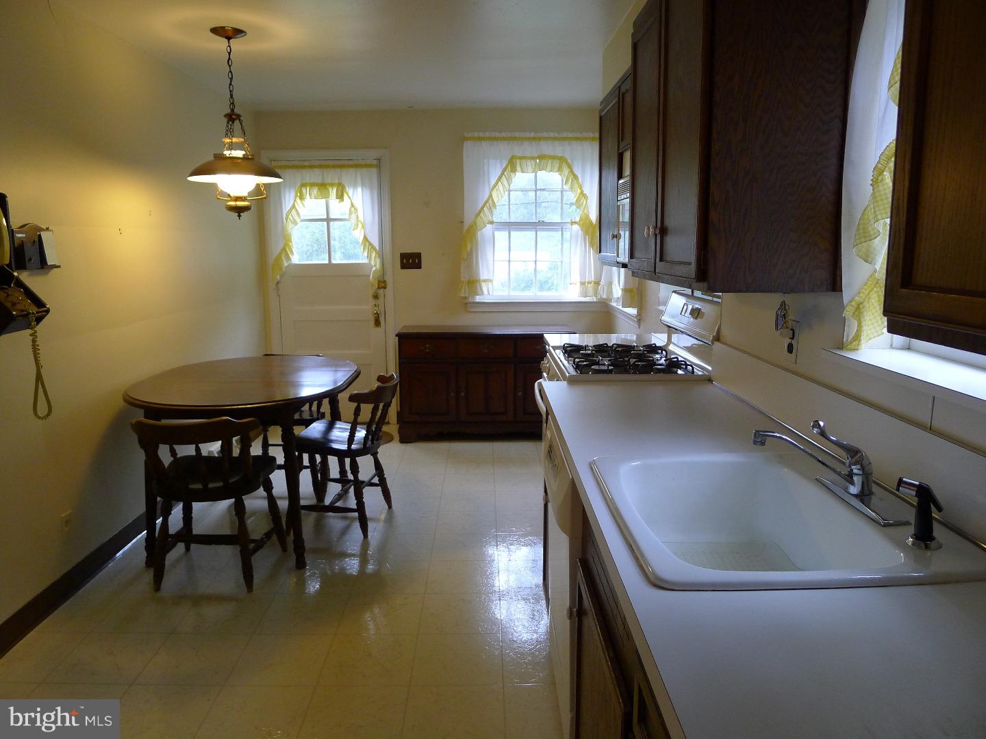 7 Lawnside Road Cheltenham, PA 19012 - Photo 8 of 21 Kitchen