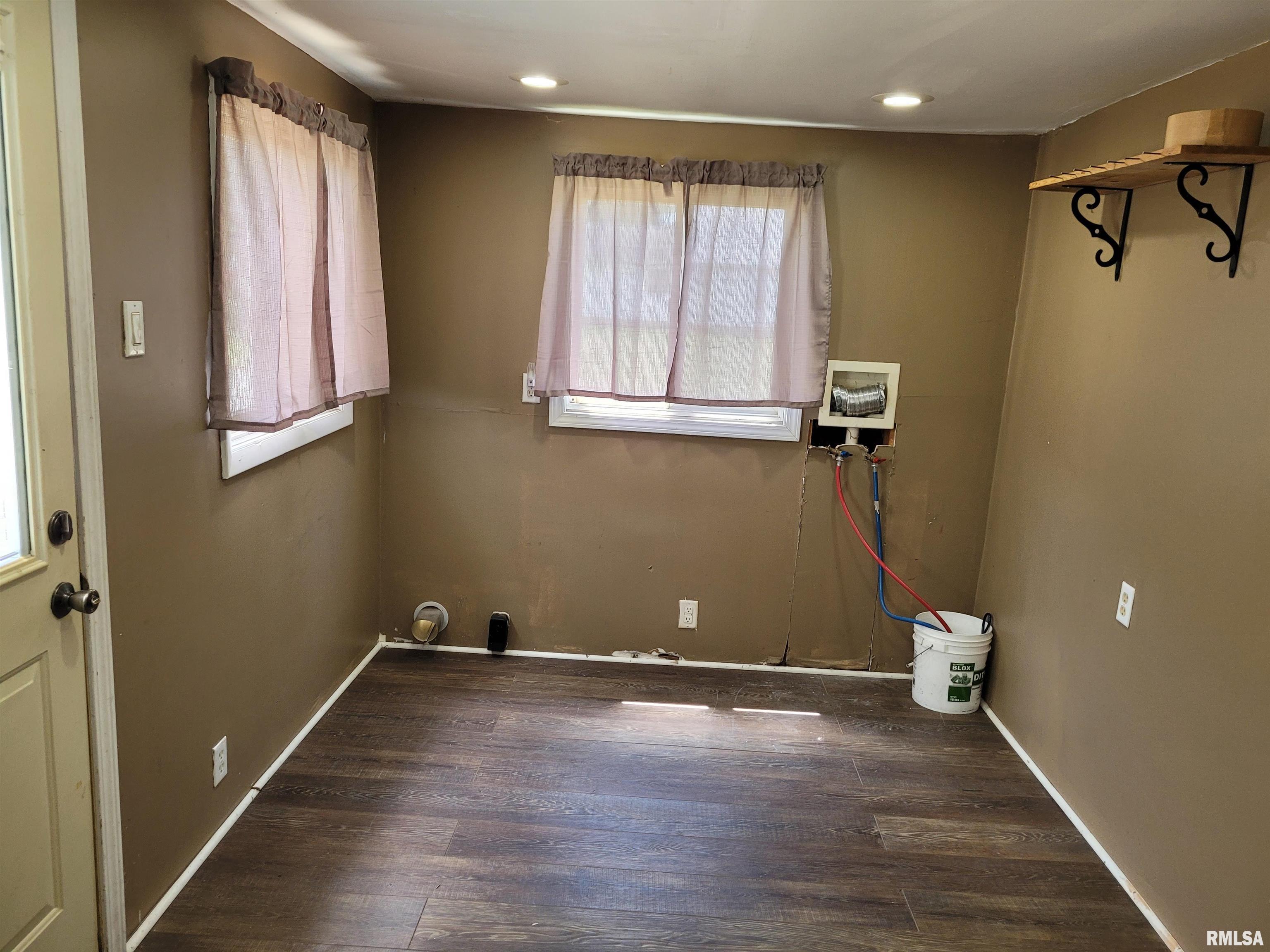 301 Fulton Avenue St. David, IL 61563 - Photo 18 of 20 Gallery Image 18