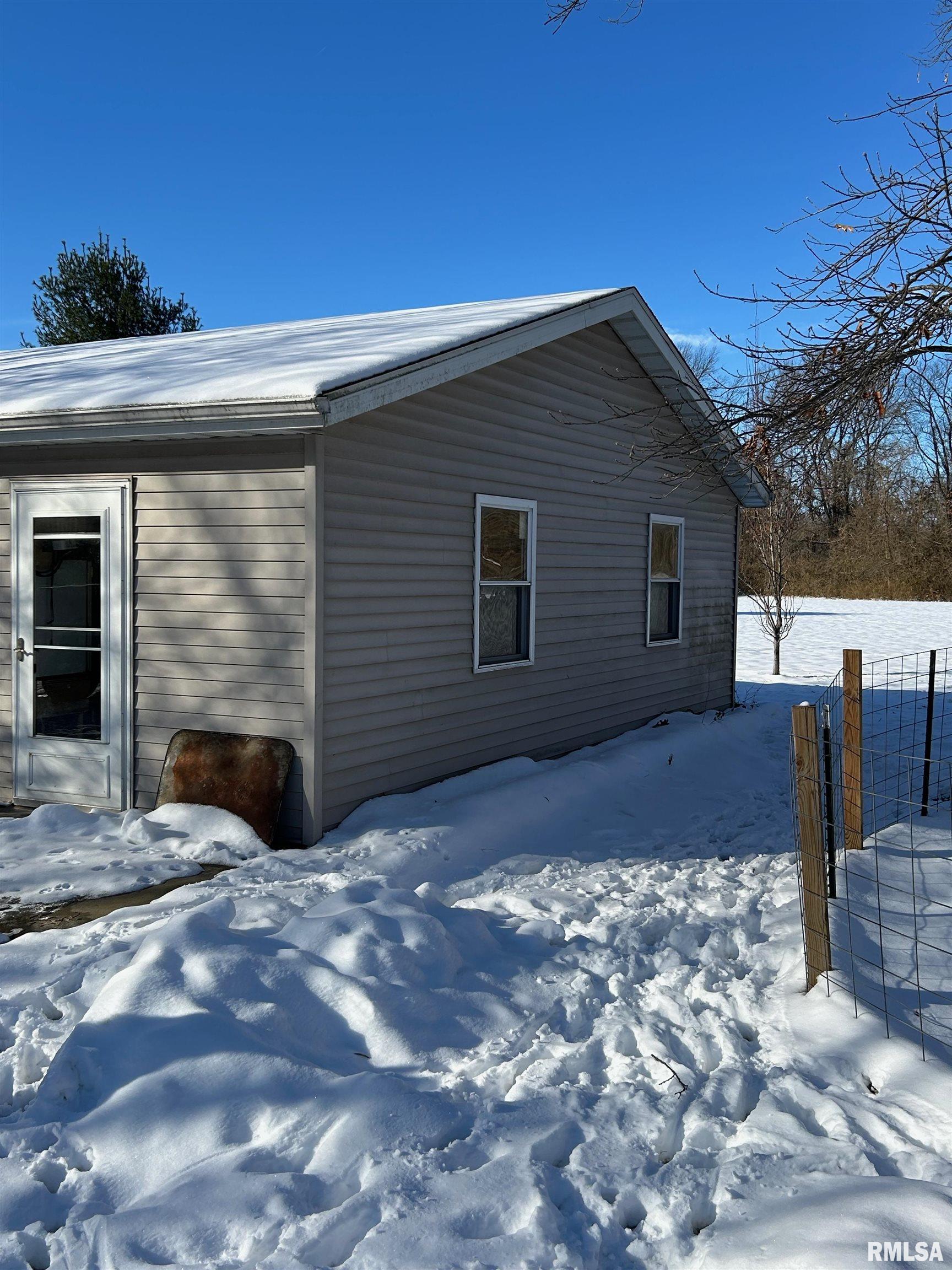 180 Etherton Lane Springfield, IL 62712 - Photo 5 of 61