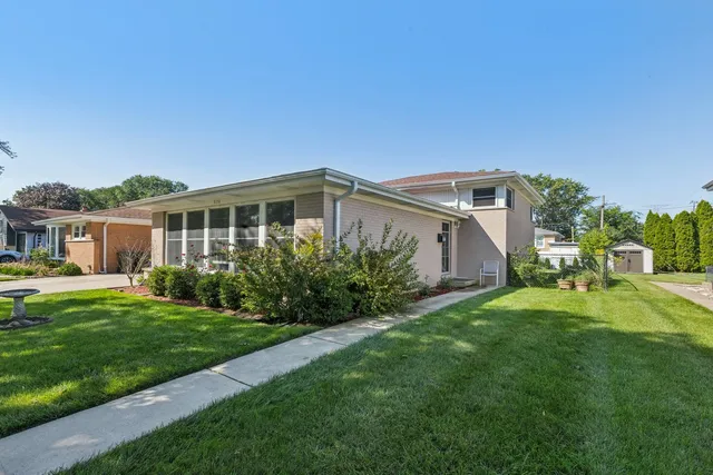 $559,000 | 9314 Menard Avenue, Morton Grove, IL 60053