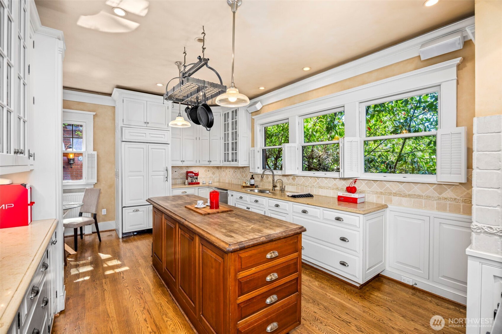 2218 East Prospect Street Seattle, WA 98112 - Photo 13 of 40