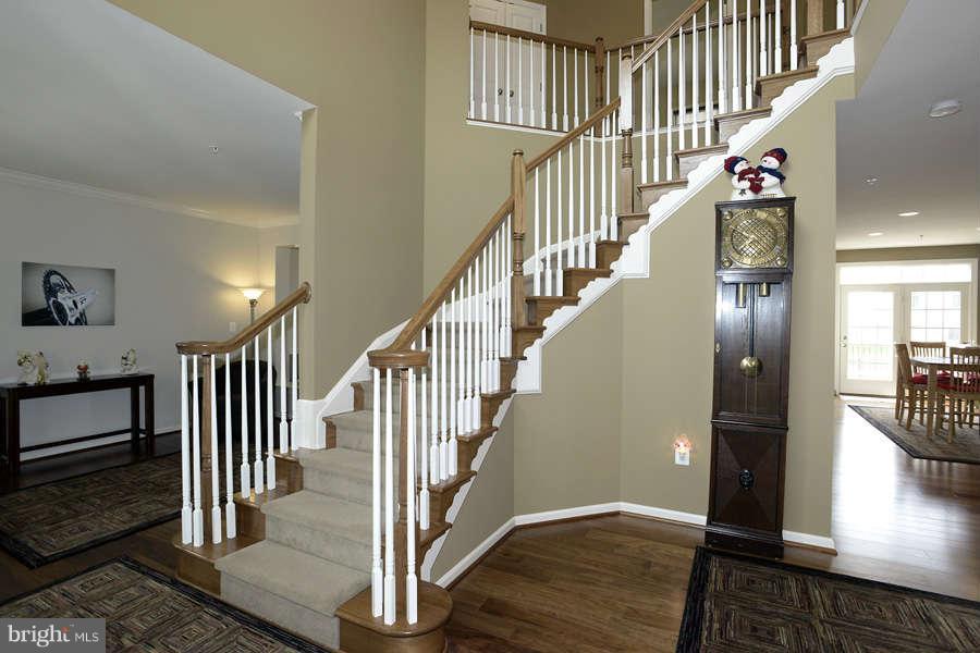 13233 Moonlight Trail Drive Silver Spring, MD 20906 - Photo 2 of 29 Two story foyer