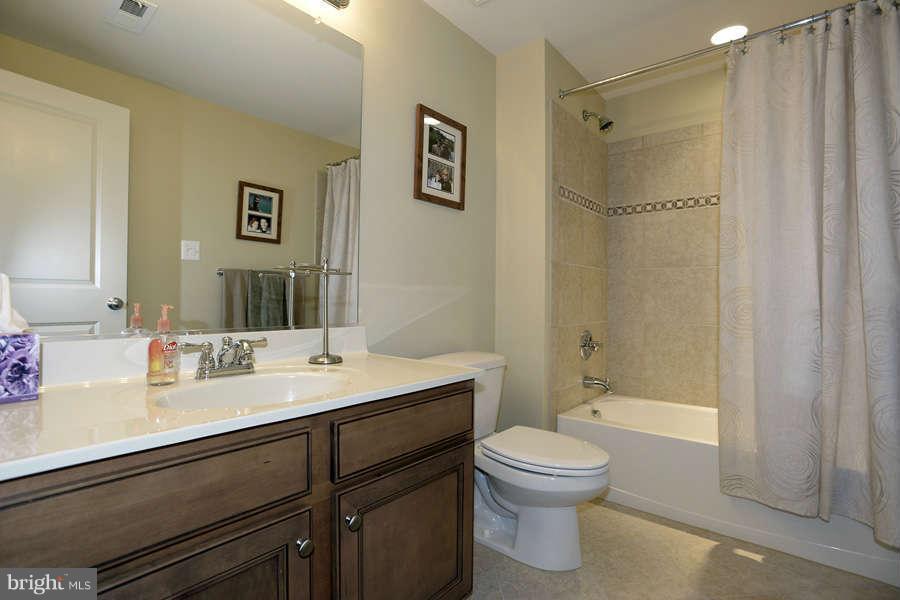 13233 Moonlight Trail Drive Silver Spring, MD 20906 - Photo 26 of 29 Bath #4